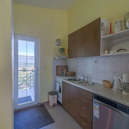 Spacious In Podgradina With Pool Posedarje