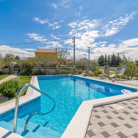 Apartman Spacious In Podgradina With Pool *