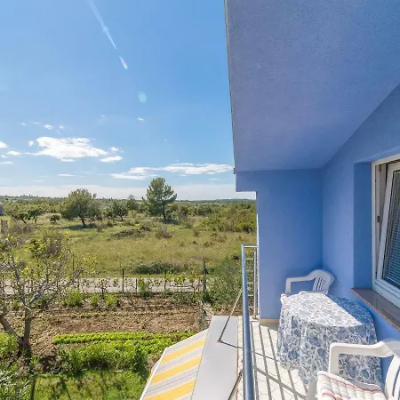 Spacious In Podgradina With Pool *
