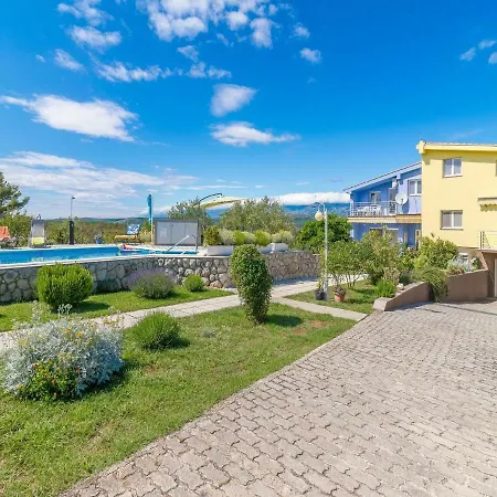 Apartman Spacious In Podgradina With Pool Posedarje